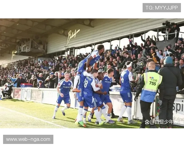 英超宣布与慈善组织合作，推动社区足球发展